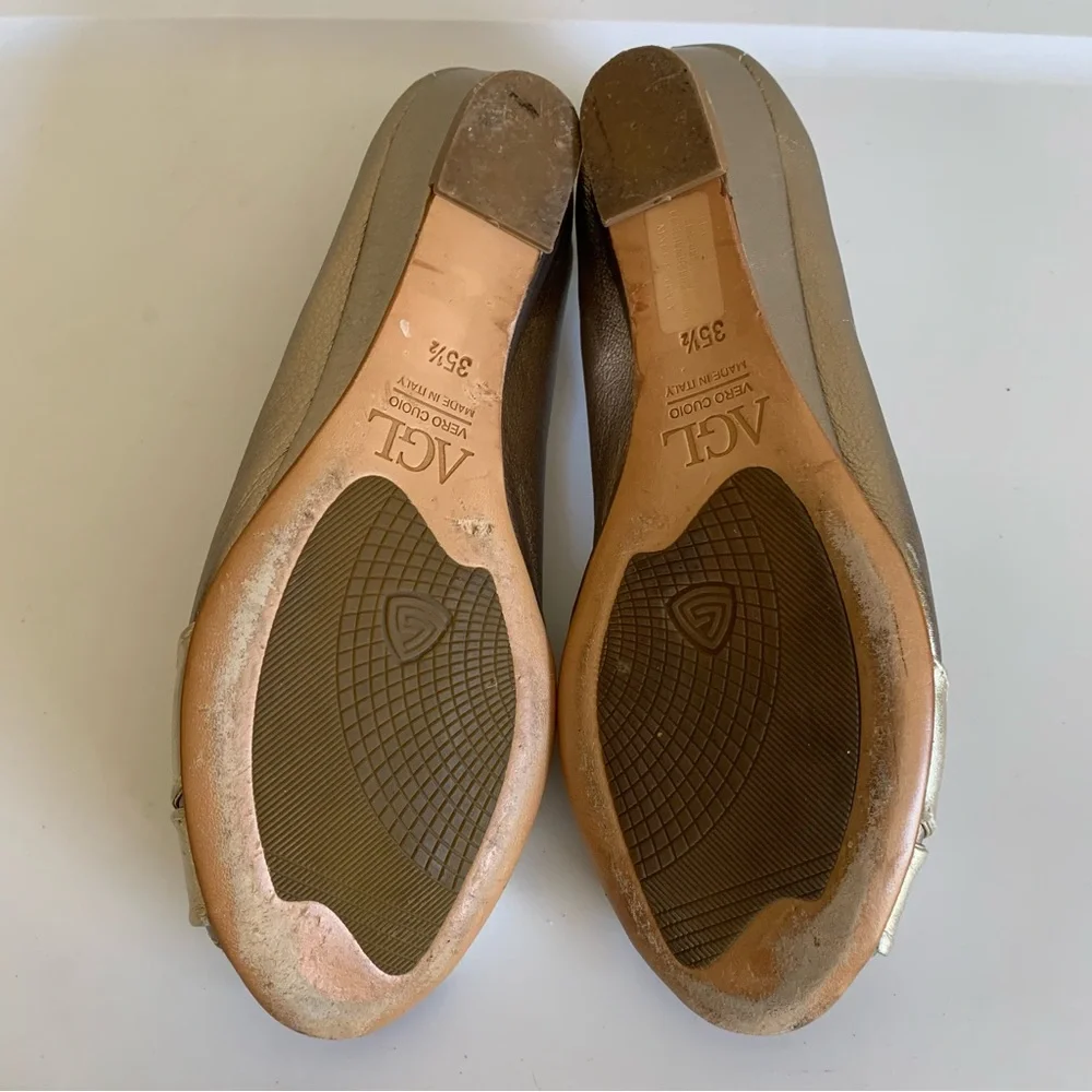 AGL Vero Cuoio Metallic Pale Gold Leather Slip On Twist Peep Toe Wedge EU 35.5